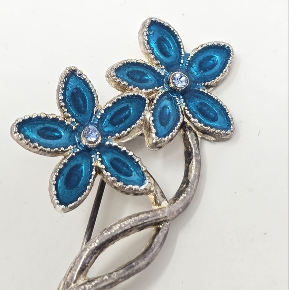 Vintage blue enamel two flower brooch pin silver tone accessories jewelry - Picture 5 of 6